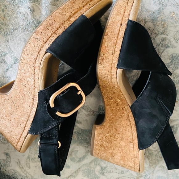Clark’s Collection black suede wedge sandals 8M, Euro 39-nice and stylish - Picture 5 of 13